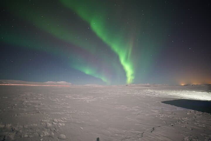 Northern Lights In luxury off-road SUV with Photos and Treats — photo 5