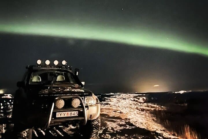 Northern lights hunt in a Super Jeep — photo 2