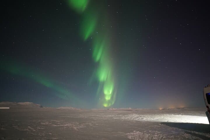 Northern Lights In luxury off-road SUV with Photos and Treats — photo 4