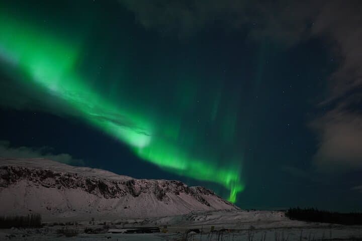 Northern Lights In luxury off-road SUV with Photos and Treats — photo 3