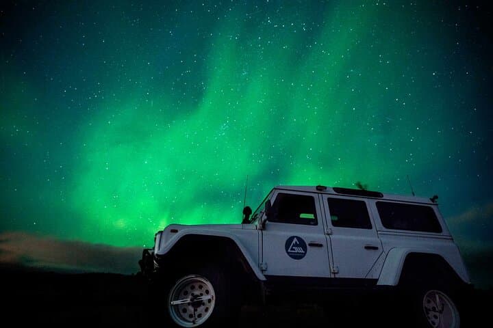 Northern Lights Private Tour in Super Jeep — photo 3