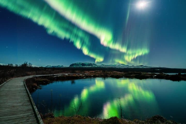 Reykjavik Northern Lights Tour with Professional Photographer — photo 3